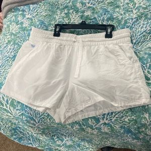Southern Marsh Rachel Relaxed Women’s Shorts
COLOR WHITE 
Size XL